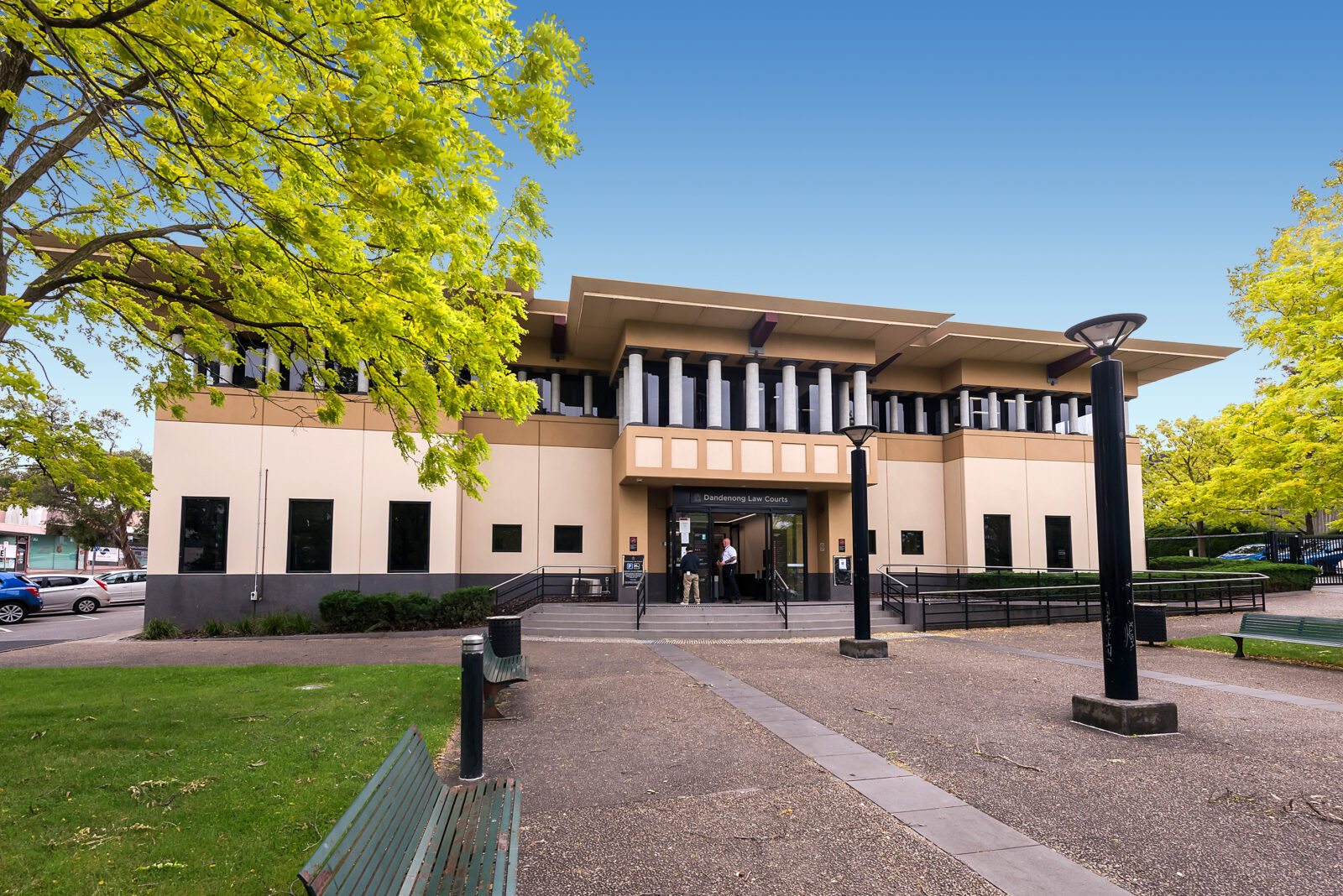 DANDENONG POLICE STATION & LAW COURTS - ISPT